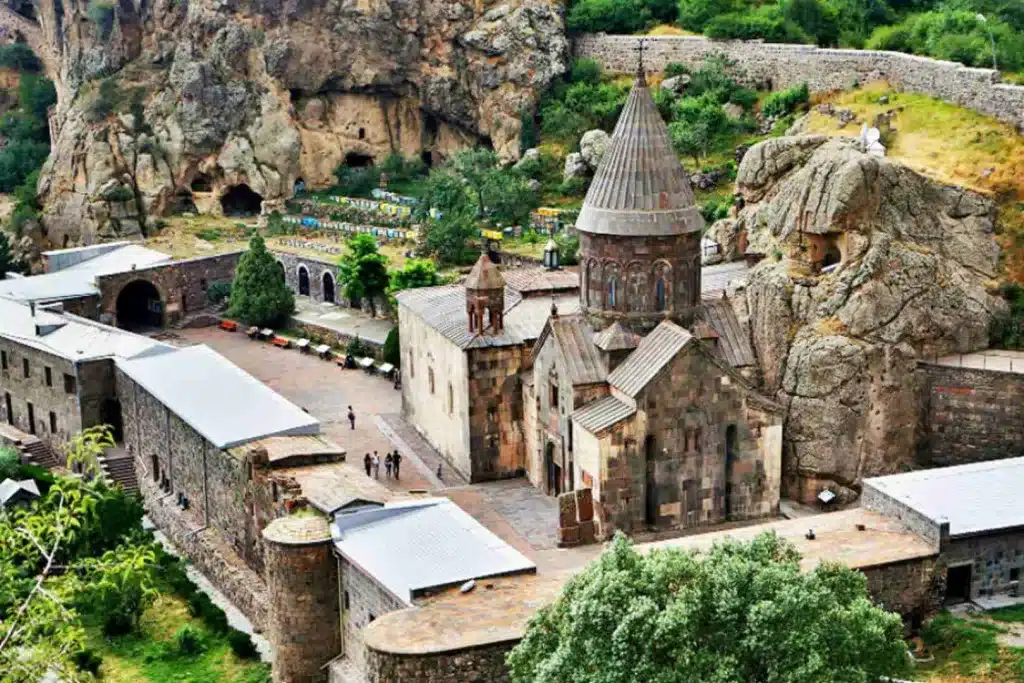 Viaje a Armenia Monasterio de Geghard